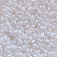 perly biele 6x10mm kvapka